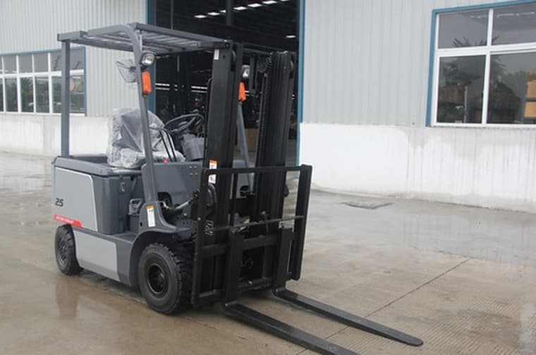 2_5T Low Maintenance New Electric Forklift price